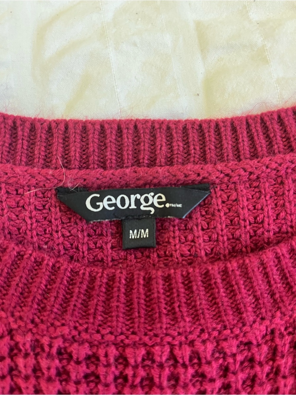 ‼️VINTAGE‼️ Crewneck Waffle Knit Sweater - Raspberry - Picture 2 of 3